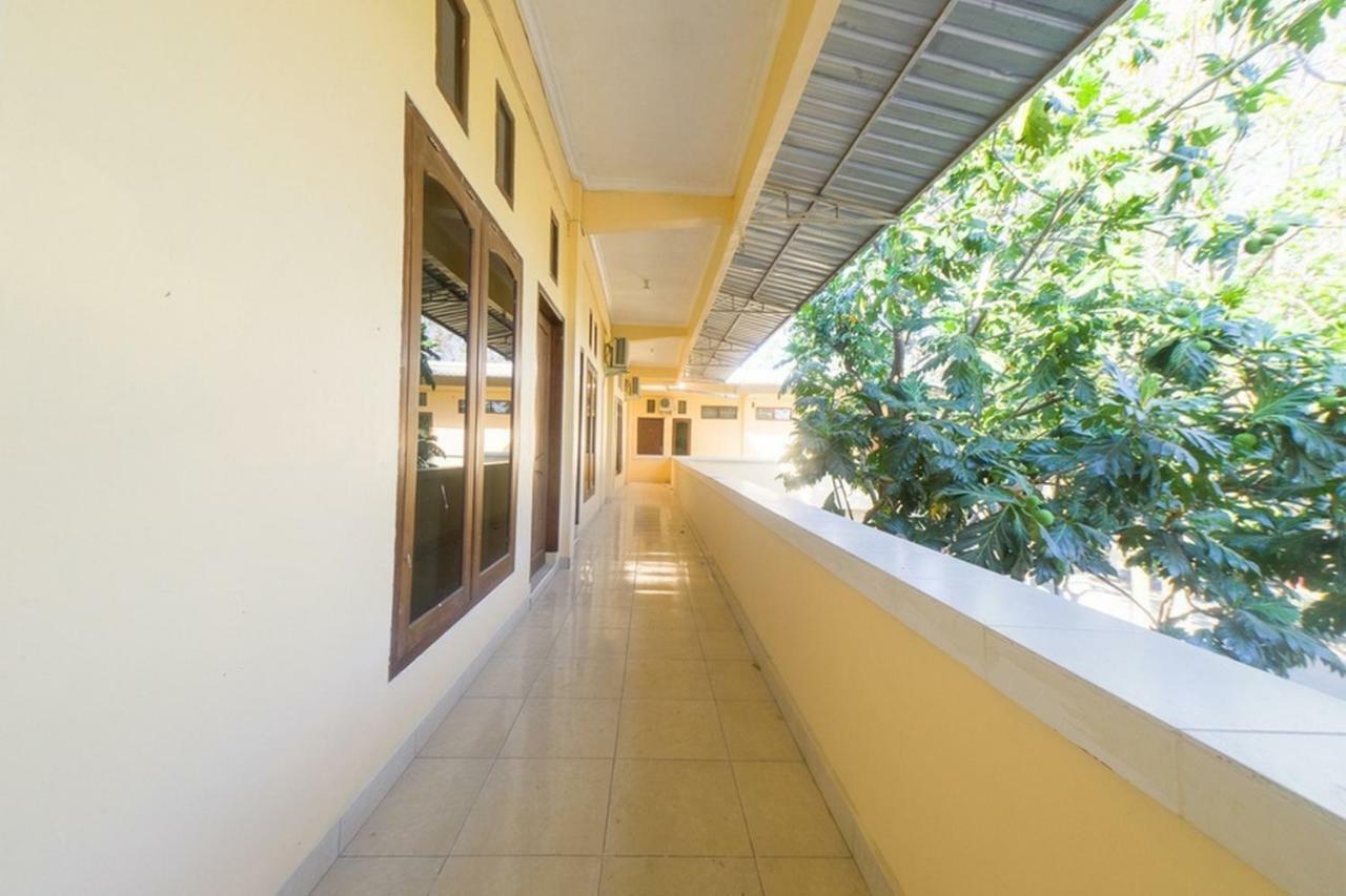 RedDoorz near Nusa Cendana University Kupang  Exterior foto