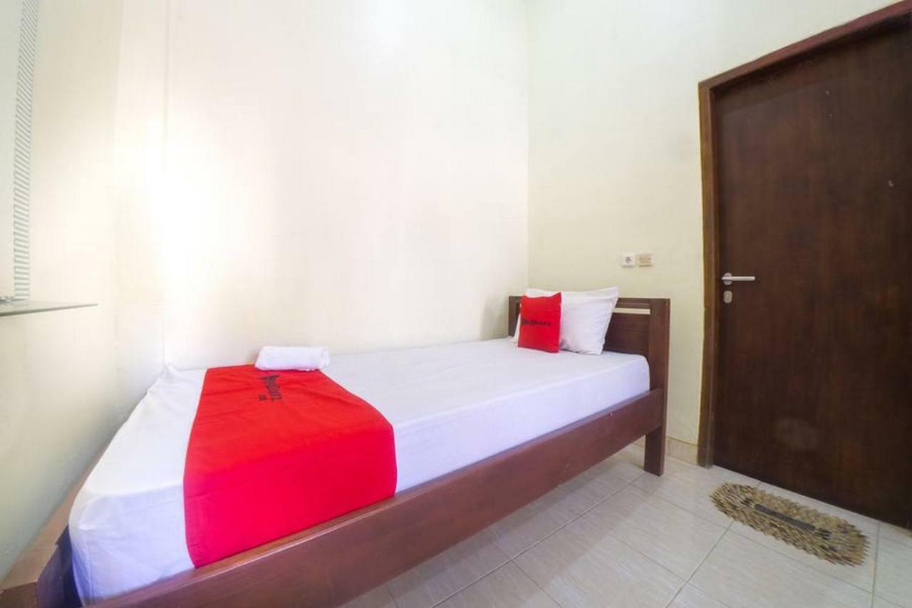 RedDoorz near Nusa Cendana University Kupang  Exterior foto