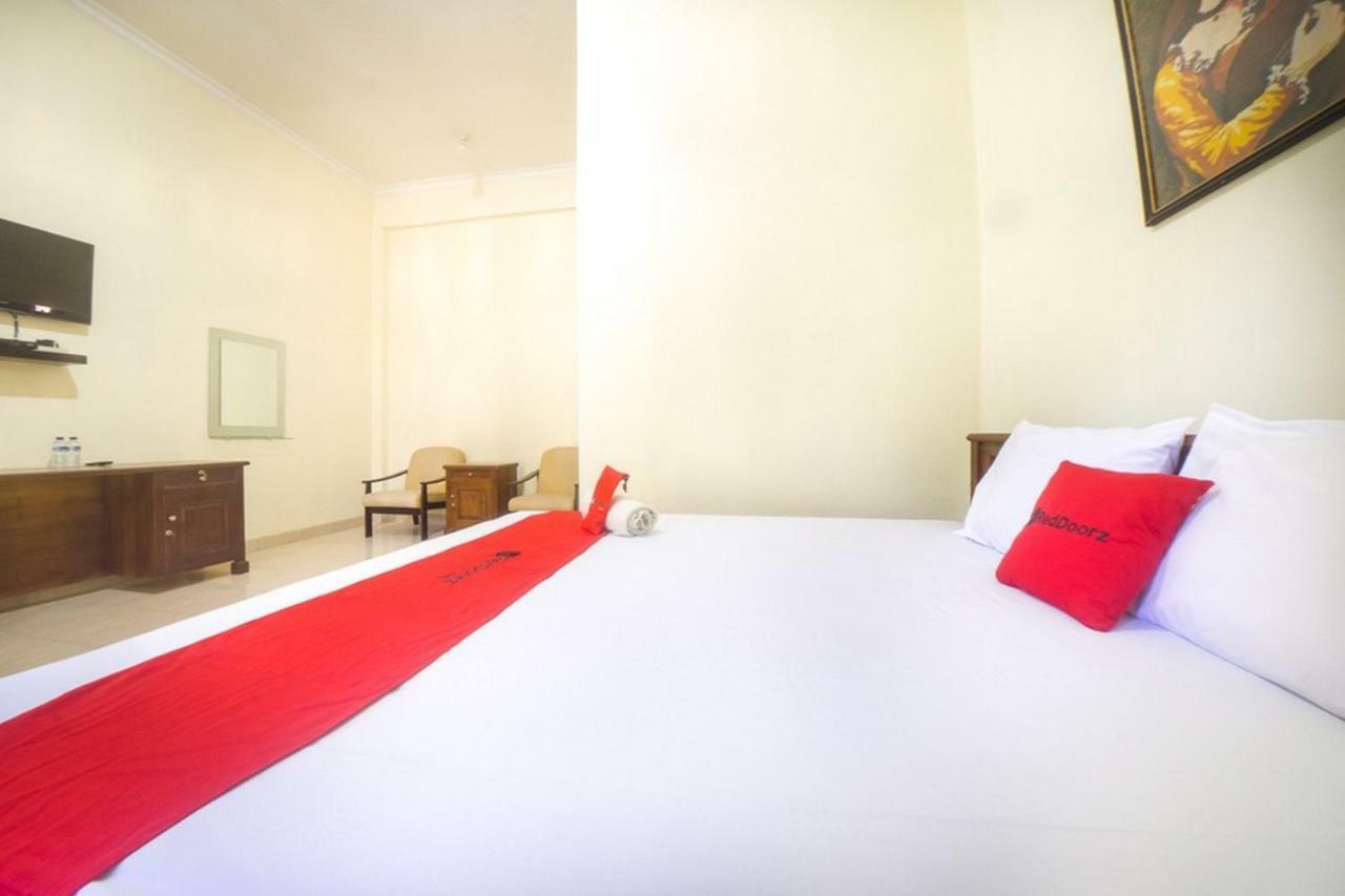 RedDoorz near Nusa Cendana University Kupang  Exterior foto